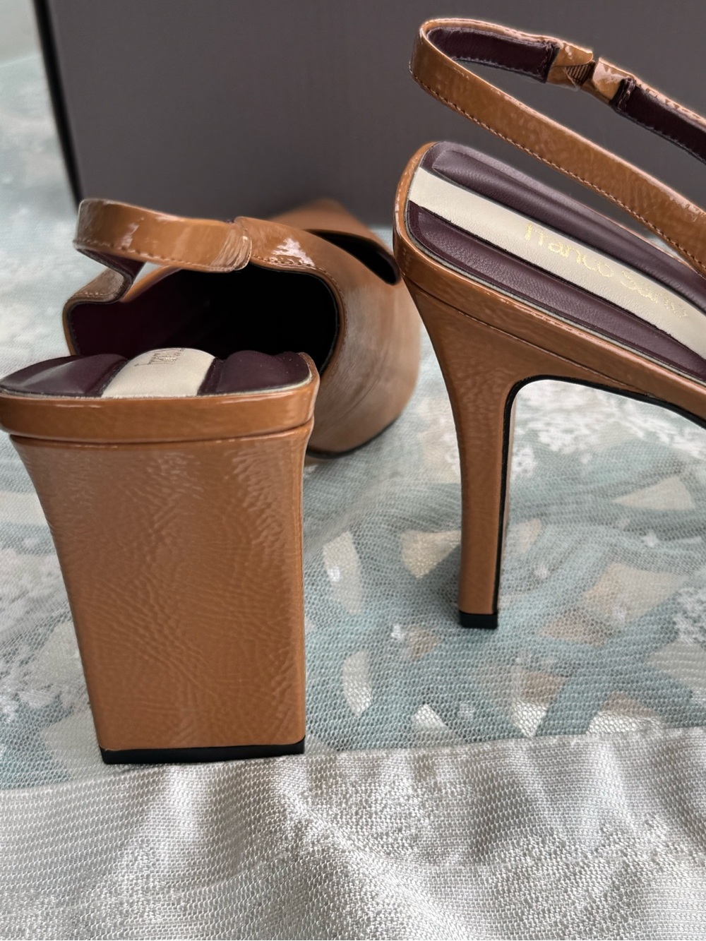 Franco Sarto Averie Patent Leather Camel toffee Slingback Pumps NIB Size 10 - Picture 9 of 11
